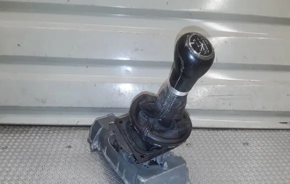 Audi A2 Gear shifter/selector 8Z0711246A