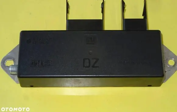 Opel Omega B1 Aerial antenna amplifier 90563190