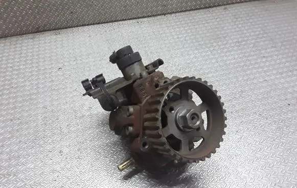 Citroen C4 I Fuel injection high pressure pump 9683703780 0445010102