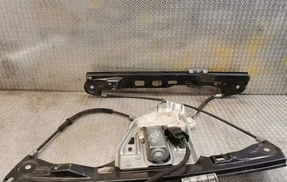 Mercedes-Benz C W203 Front door electric window regulator 2037202946