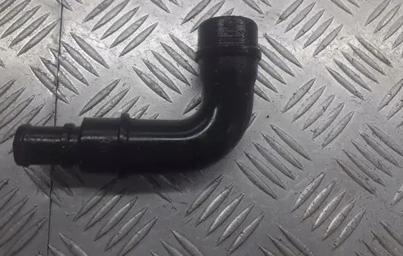 Volkswagen PASSAT B5 Engine coolant pipe/hose