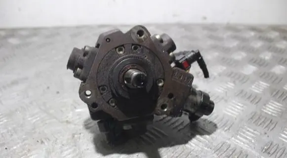 Renault Megane III Fuel injection high pressure pump