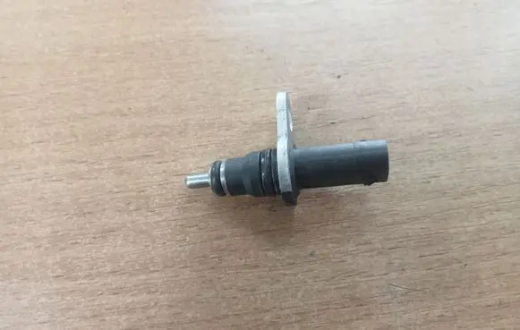 Coolant temperature sensor