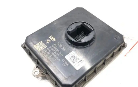 BMW X1 F48 F49 Voltage converter/converter module 7492089