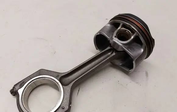 Aiways U5 Piston with connecting rod 7846593