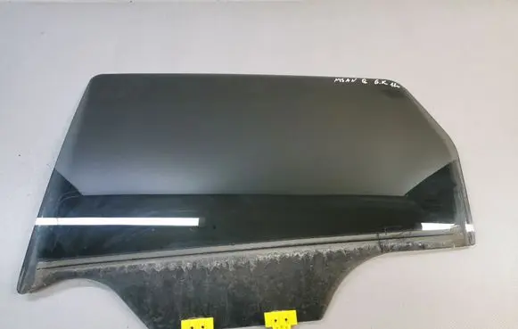 Nissan Qashqai Rear door window glass 43R006723