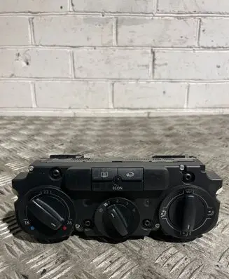 Volkswagen Golf Plus Climate control unit 74730900