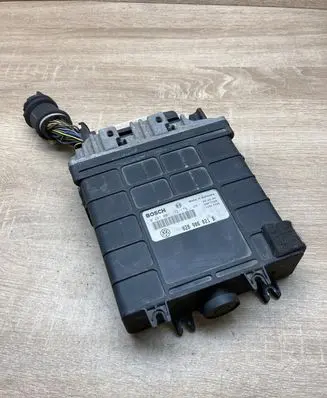 Volkswagen PASSAT B4 Engine control unit/module ECU 028906021B 0281001172