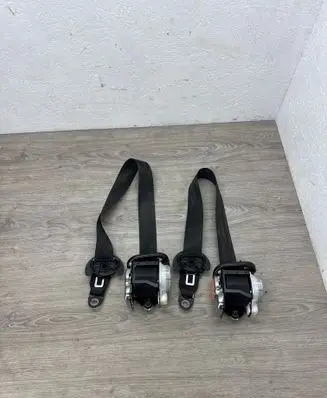 Audi A3 S3 8V Set of seat belts 8V5857705E 8V5857706E 0589P1000220