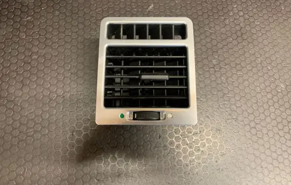 Land Rover Range Rover L322 Dashboard side air vent grill/cover trim JVE000041 0008704041