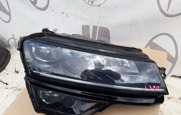 Skoda Karoq Headlight/headlamp
