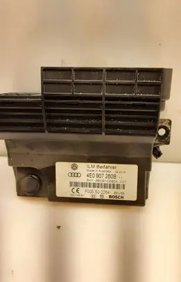 Audi A8 S8 D3 4E Power management control unit 4E0907280B 4E0910280A