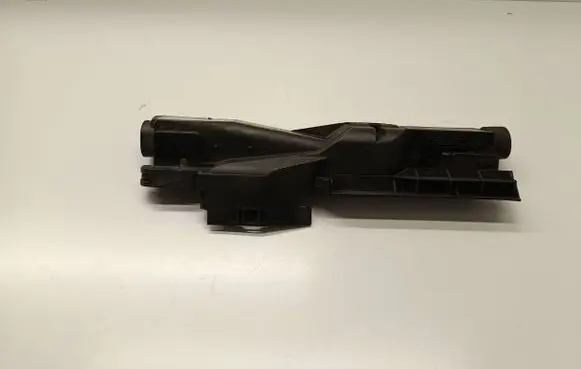 BMW X3 E83 Radiator mount bracket 7530252