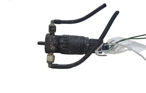 Volkswagen Golf V Windscreen/windshield washer pump 1T0955651A 002914