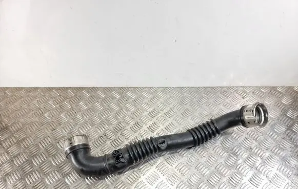 Volvo XC40 Air intake hose/pipe 32222069