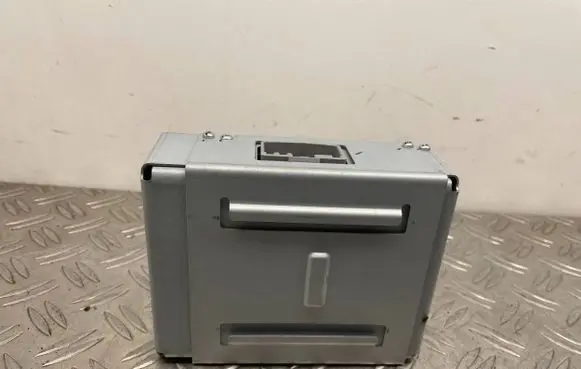 Ford Fusion II Voltage converter inverter DS7T19G317AD