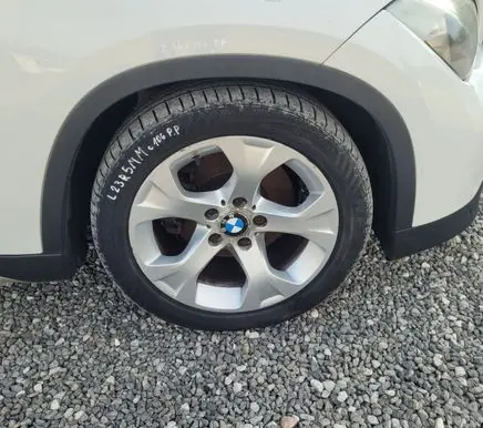 BMW X1 E84 Front arch trim