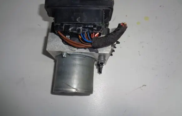 Skoda Kamiq ABS Pump 2Q0614517AQ 2Q0614517M