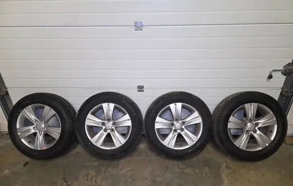 KIA Sportage R17 alloy rim 529103U200