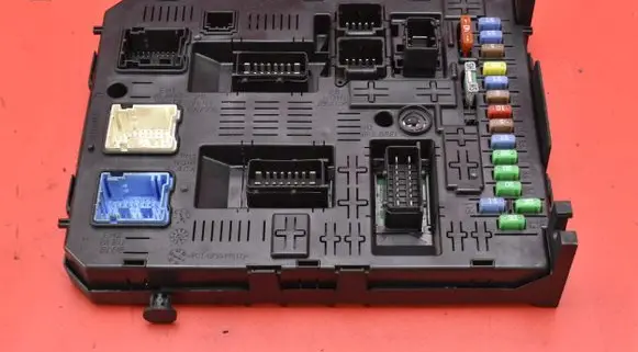 Peugeot 3008 I Fuse box set