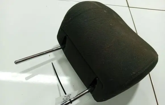 Toyota Avensis T250 Front seat headrest 