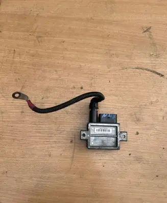 BMW 3 E90 E91 Glow plug pre-heat relay 779800007 000507328 0522120102