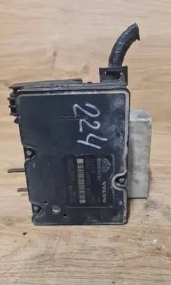 Volvo V70 ABS Pump 8671224 08671225
