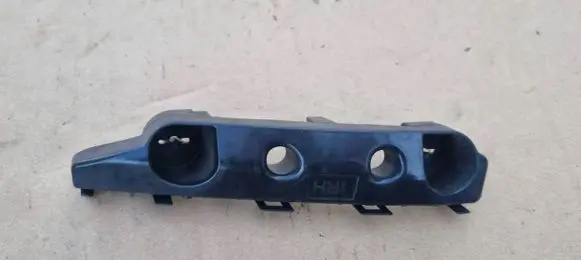 Nissan Pulsar Front bumper mounting bracket 622243ZL0A