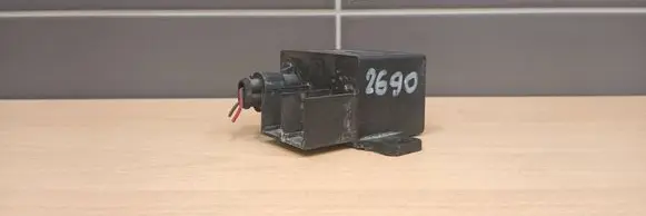 Mercedes-Benz C W203 Charging relay A0025423819 V23132A2001X14