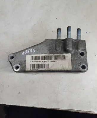 Smart ForFour I Engine mounting bracket A6390101800 P1000A520 00558171