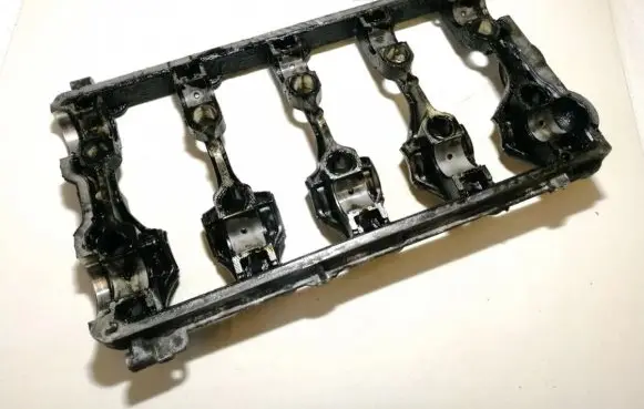 Volkswagen Touran I Camshaft 03G103308A