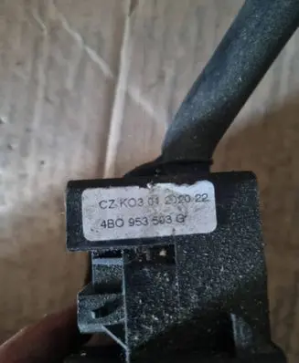 Seat Toledo II (1M) Wiper turn signal indicator stalk/switch CZK0301202022 4B0953503G