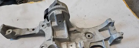 Generator/alternator bracket