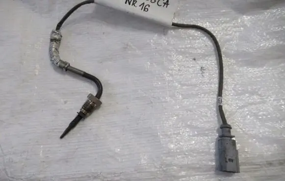 Volkswagen PASSAT B8 Lambda probe sensor 05L906088CA