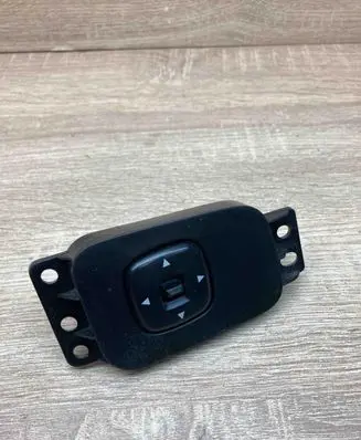 Mazda MPV II LW Wing mirror switch LD4766600