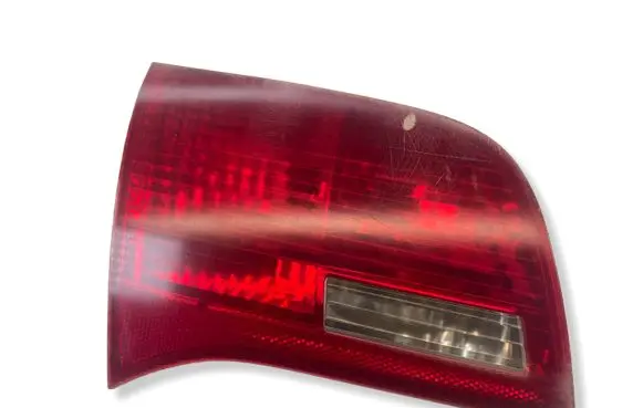 Audi A6 S6 C6 4F Tailgate rear/tail lights 4F9945093B