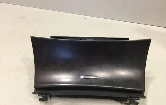 Mercedes-Benz CLS C219 Ashtray (front) A2116802852