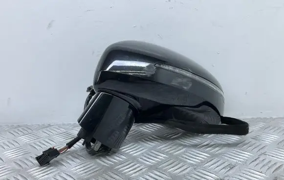 Audi TT TTS Mk2 Front door electric wing mirror 