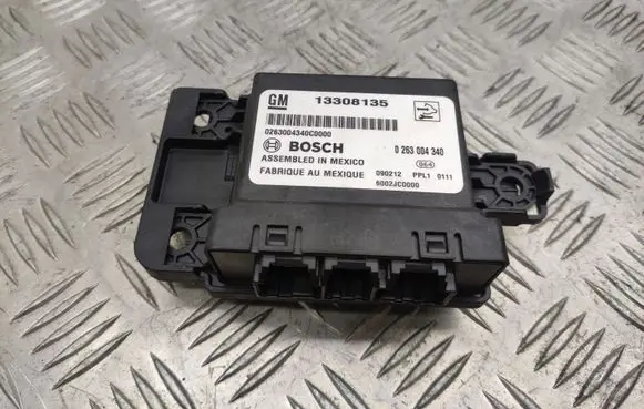 Opel Insignia A Parking PDC control unit/module 13308135