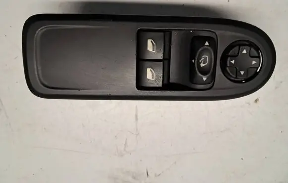 Peugeot RCZ Electric window control switch 96659922ZD