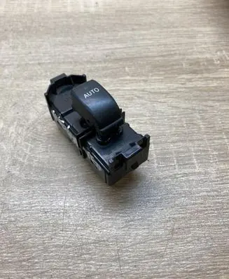 Toyota Avensis Verso Electric window control switch 8403044020 514746
