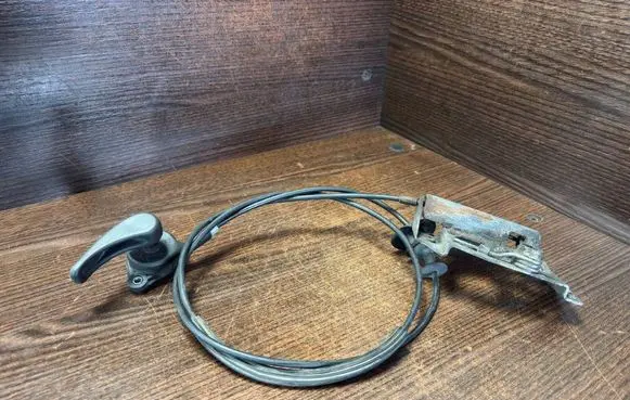 Iveco Daily 4th gen Engine bonnet/hood lock release cable 5801899744 B792