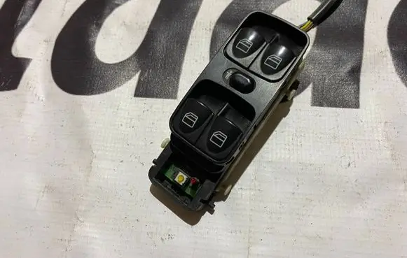 Mercedes-Benz C W203 Other switches/knobs/shifts A2038200110 2038200110