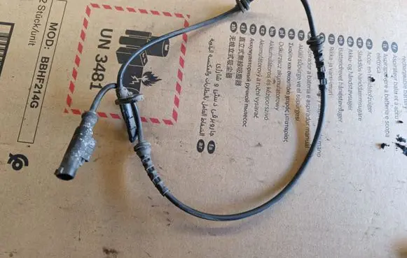 Maserati Ghibli ABS brake wheel speed sensor 670006719