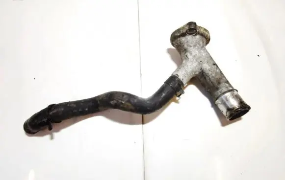 Toyota RAV 4 (XA20) Engine coolant pipe/hose