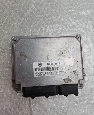Volkswagen PASSAT B5 Engine control unit/module 3B0907557C 5WP433202