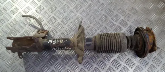 Nissan Almera N16 Front shock absorber/damper 54303bn300
