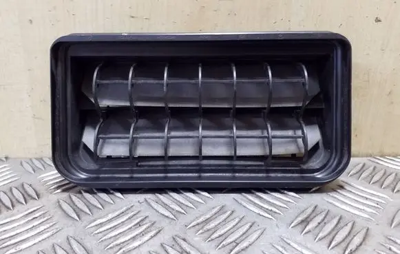 Volkswagen Eos Quarter panel pressure vent 3C0819465