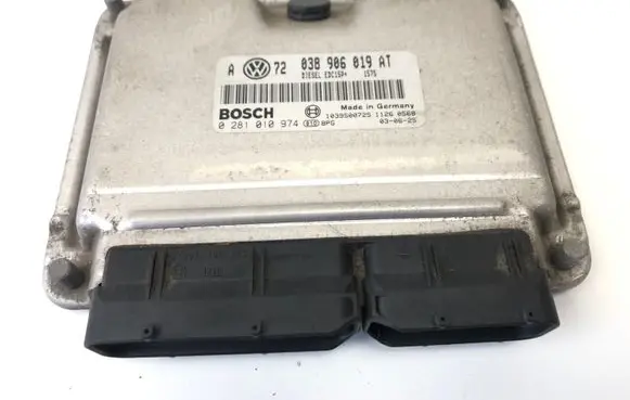 Volkswagen Golf IV Engine control unit/module 038906019AT 0281010974 1039S00725