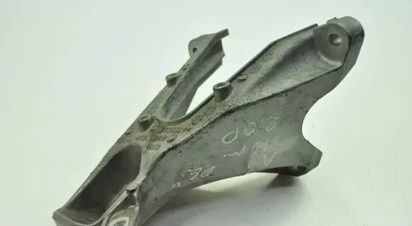 Audi A6 S6 C6 4F Engine mounting bracket 4F0199308P
